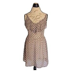 Bar III Size Medium Dress Women's Sleeveless Printed Ruffled Antique Withe Combo